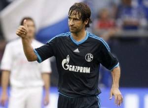 Raúl tiene sed de títulos con el Schalke 04
