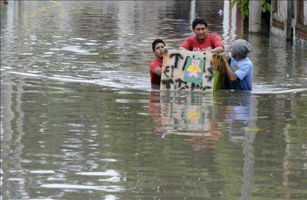 El Salvador amplía la alerta roja de 61 a 171 comunidades inundadas