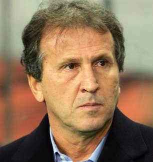 Zico renunció a un Flamengo en plena crisis