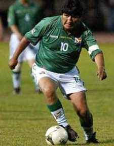 En Bolivia el equipo de fútbol de Evo Morales se enfrentó al de Alcaldía de La Paz (4-4)