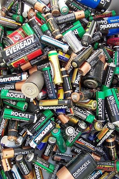 ¿QUE HACER CON LAS PILAS USADAS? ¿QUE HACER CON LAS PILAS USADAS?