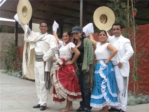 Grupo Expresión Folclorica presenta espectáculo Grupo Expresión Folclorica presenta espectáculo