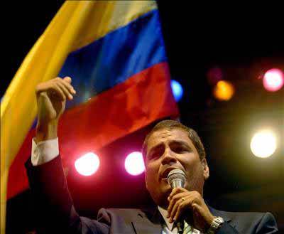 Ecuador: Unas 25 mil personas marcharon en Quito apoyando al presidente Rafael Correa