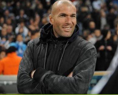 José Mourinho dice que Zidane se acerca al terreno de juego