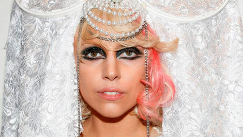 Lady Gaga se comprometió en ceremonia 'espiritual' con su novio