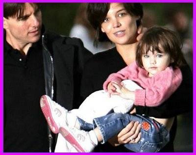 Suri Cruise luce veraniego vestido en otoño