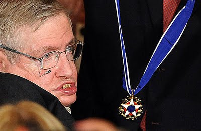 Stephen Hawking deja la Cátedra Lucasiana Stephen Hawking deja la Cátedra Lucasiana