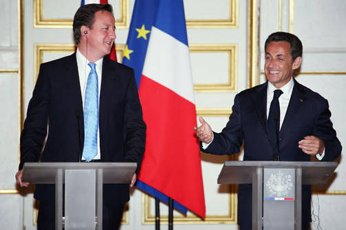 Francia e Inglaterra suscriben histórico acuerdo militar