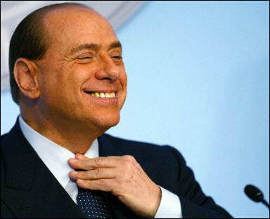 Italia: Silvio Berlusconi afirma que es 'mejor estar apasionado por las mujeres que ser gay'