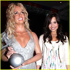 Britney Spears y Demi Lovato enfrentadas por los People Choice Awards