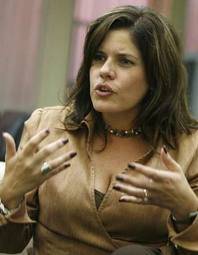 Candidata Aráoz ignora ley de partidos y Estatuto PAP 2005. Caería sin duda
