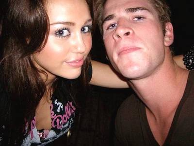 Liam Hemsworth encuentra reemplazo de Miley Cyrus