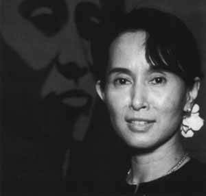 Birmania: Radio Francia Internacional entrevista a líder de la oposición Aung San Suu Kyi