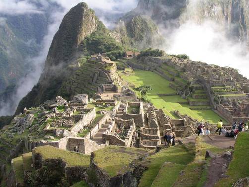 Alan García anuncia que la Universidad de Yale devolverá piezas arqueológicas de Macchu Picchu en 2011