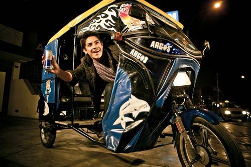 Sofia Mulanovich, Nicolás Fuchs y Erick Elera dominan el moto taxi
