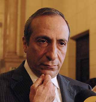 Perú: Servir, Contralor violó ley para aumentarse sueldo Perú: Servir, Contralor violó ley para aumentarse sueldo