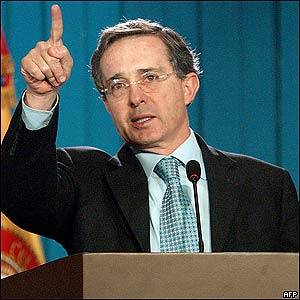 Wikileaks: Alvaro Uribe trato de conversar con las FARC en las postrimerías de su mandato