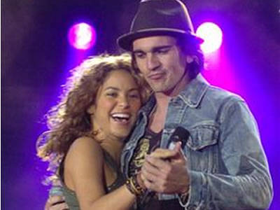 Shakira y Juanes primeros en Billboard Shakira y Juanes primeros en Billboard