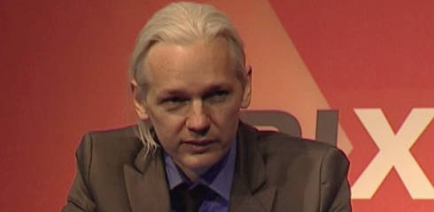 Julian Assange da todo por salvar WikiLeaks, vende sus memorias a una editorial