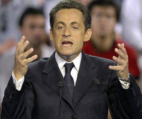 Francia: Nicolas Sarkozy defiende la moneda única europea en su discurso de fin de año