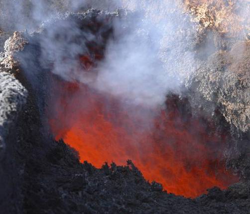 Italia: Alerta de erupción por volcán Etna