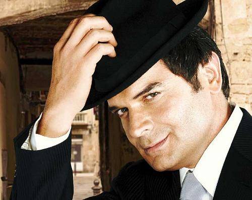 Sergio Basañez toma clases de medicina Sergio Basañez toma clases de medicina