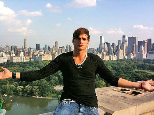 Ashton Kutcher enfurece a sus vecinos