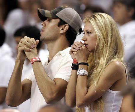 Enrique Iglesias y Anna Kournikova podrían estar esperando a su primer hijo