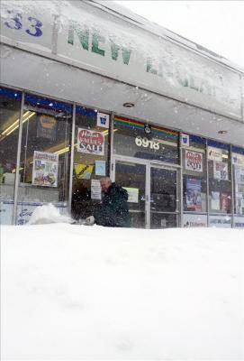 EE.UU: La supertormenta lleva a cancelar 12.000 vuelos y paraliza a Chicago