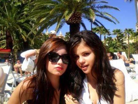 Selena Gómez dice que Demi Lovato es su mejor amiga