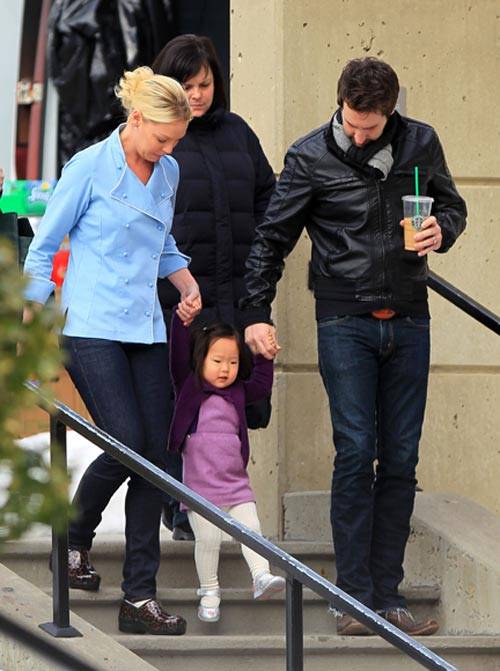 Katherine Heigl sorprendida por su hija en el rodaje de New Year's Eve