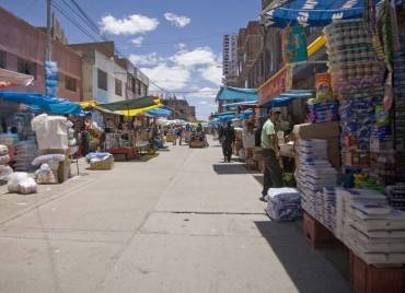 Perú: ¿Contrabando en ley de endeudamiento?