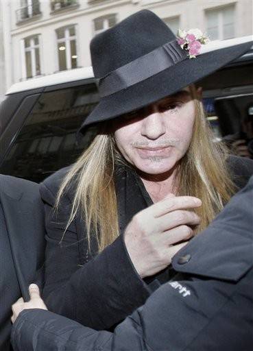 Polémico vídeo de John Galliano con contenido racista sale a la luz