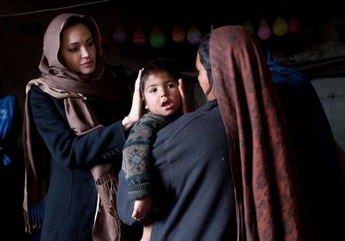 Angelina Jolie prefiere a los refugiados de Afganistan que al Oscar