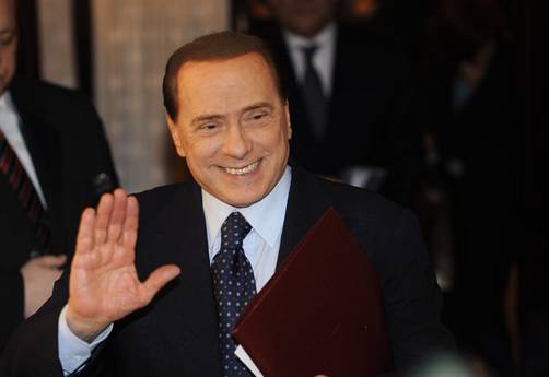 Silvio Berlusconi pasa de nuevo por el quirófano