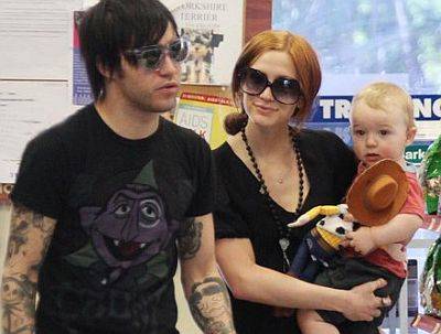 Ashlee Simpson y Pete Wentz inician pelea legal por custodia de su hijo