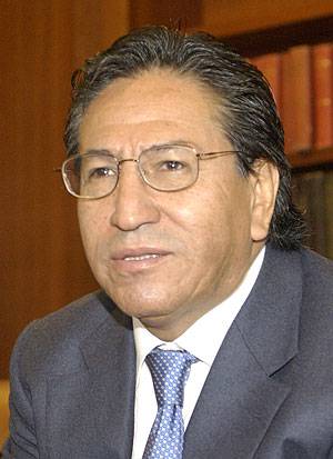 Perú, Elecciones 2011: Alejandro Toledo es el favorito, pero habrá segunda vuelta