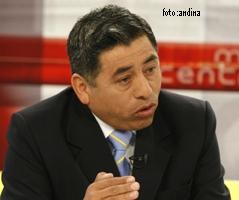 Congresista Gustavo Espinoza: 'Si termine el colegio' Congresista Gustavo Espinoza: 'Si termine el colegio'