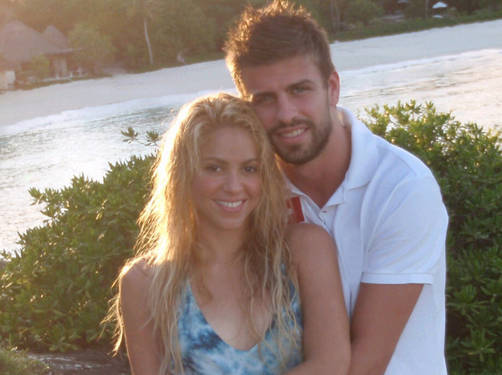 Foto: Shakira afirma en Twitter que Gerard Piqué es 'su sol'