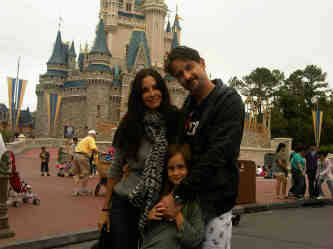 Courteney Cox visita Disney World con David Arquette y su hija