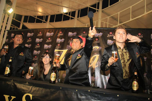 Cerveza Zenda presenta al reconocido grupo musical Hermanos Yaipén como su nueva imagen Cerveza Zenda presenta al reconocido grupo musical Hermanos Yaipén como su nueva imagen