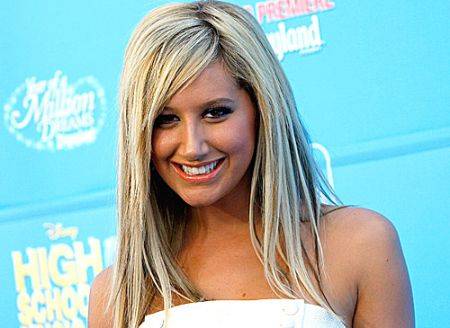 Ashley Tisdale posa muy sensual para 'Allure Magazine'