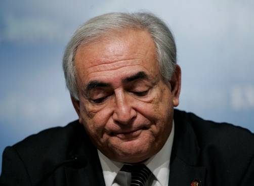 Strauss-Kahn, libre tras millonaria fianza