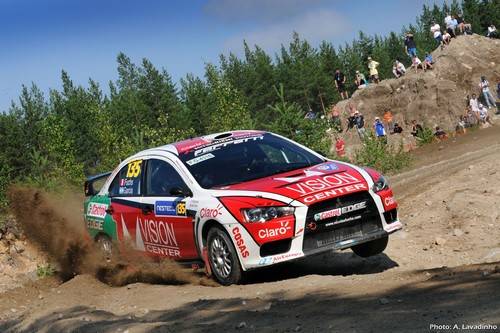 Nicolás Fuchs inició el Rally de Finlandia