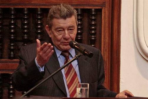 Canciller necesita consejeros