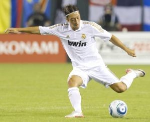 Mesut Ozil: David Villa ha insultado al Islam