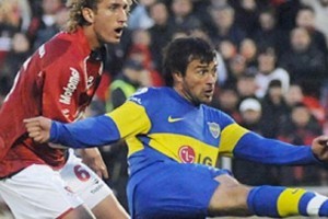 Boca Juniors venciò a Newell's y liderà el torneo argentino