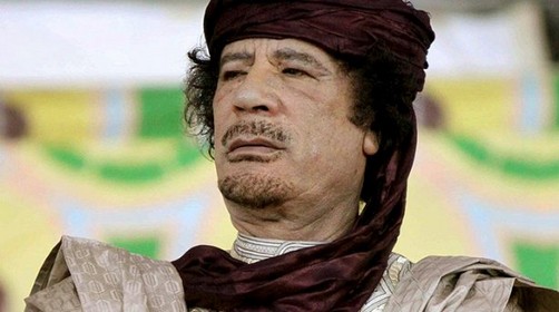Khadafi: 'Estoy a salvo y no abandonaré Libia'