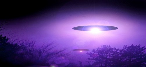 Tres naves extraterrestres se acercan a la Tierra