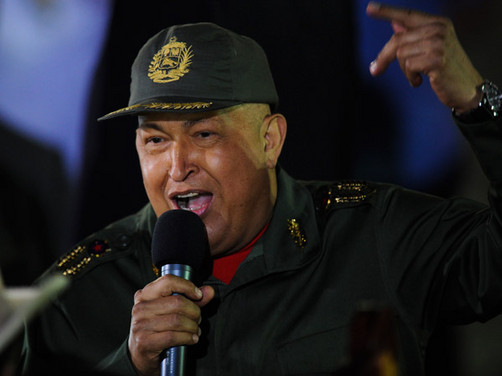 Para Hugo Chávez, Khadafi y sus aliados estarían en el desierto libio